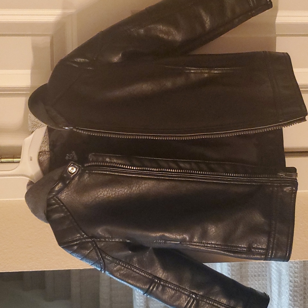 Boys faux leather coat 4T hood